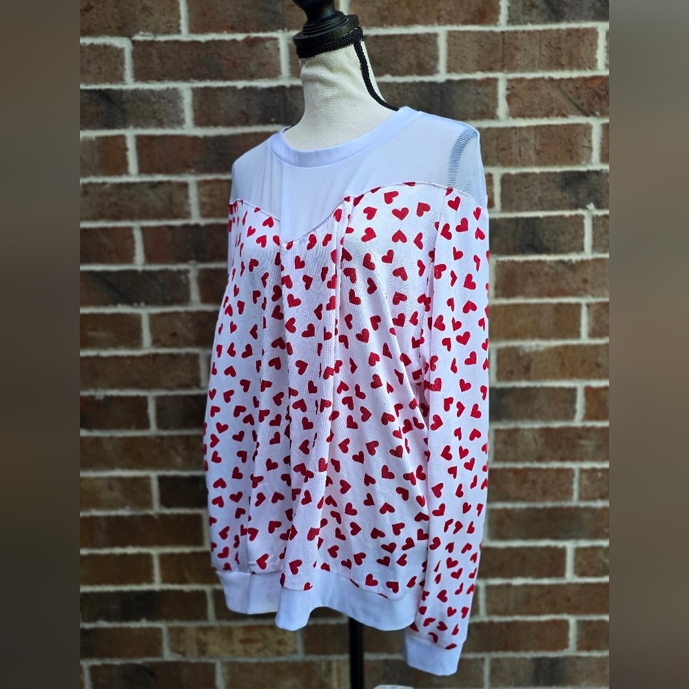 LuLaRoe Lizzy Blouse 2X NWT Red White Heart Print Mesh Top Long Sleeve - Picture 2 of 14